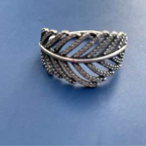 Pandora sterling silver light as a feather ring